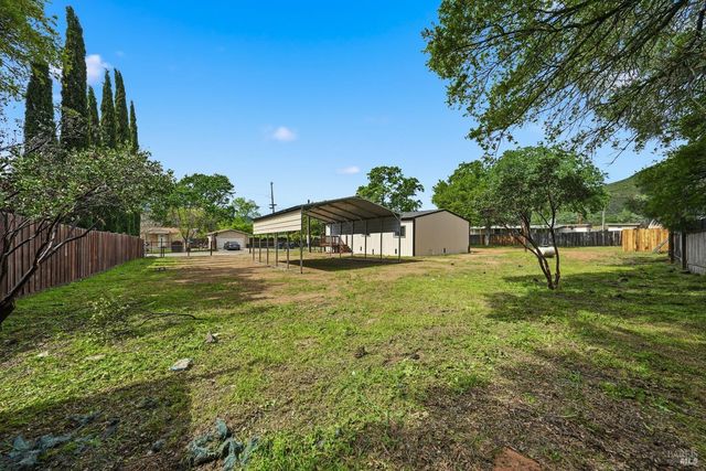 2796 8th St, Clearlake, CA 95422