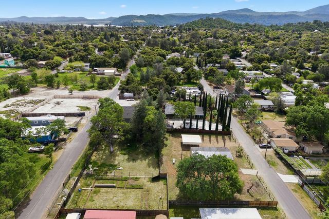 2796 8th St, Clearlake, CA 95422