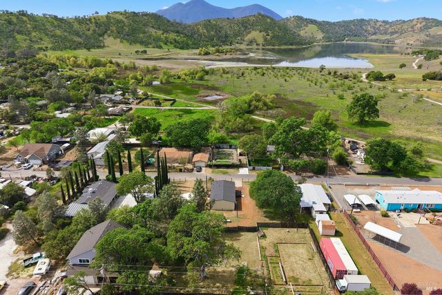 2796 8th St, Clearlake, CA 95422