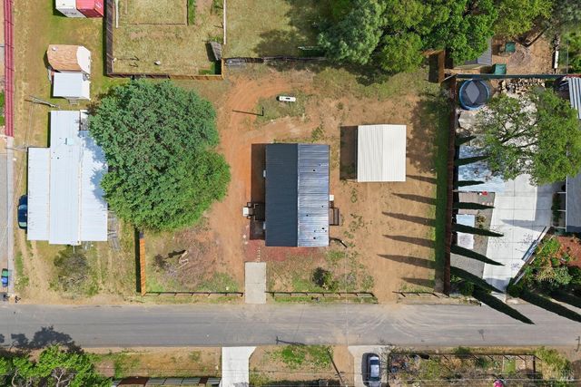 2796 8th St, Clearlake, CA 95422