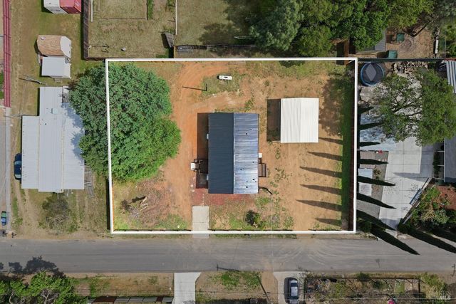 2796 8th St, Clearlake, CA 95422