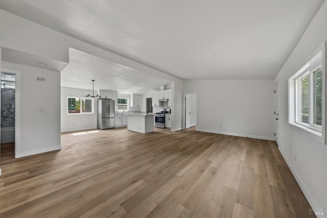 2796 8th St, Clearlake, CA 95422