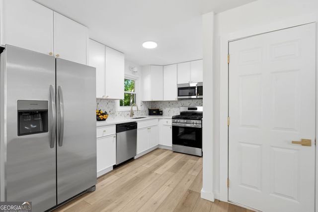 228 Brookside Drive, Dallas, GA 30132