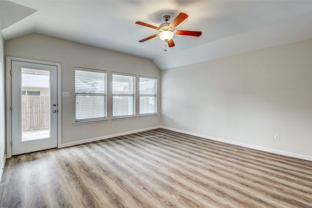2100 Willow Creek Drive, Little Elm, TX 75068