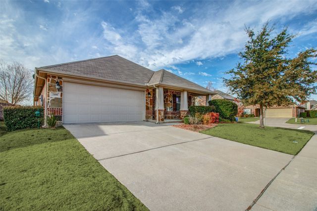 2100 Willow Creek Drive, Little Elm, TX 75068