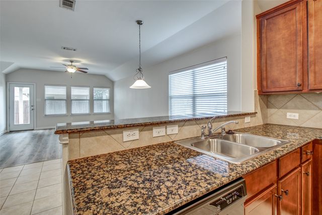 2100 Willow Creek Drive, Little Elm, TX 75068