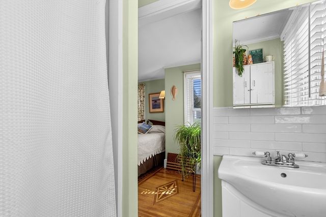 204 Sandwich Street 1, Plymouth, MA 02360