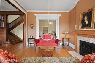 615 E HIGH STREET, Jefferson City, MO 65101