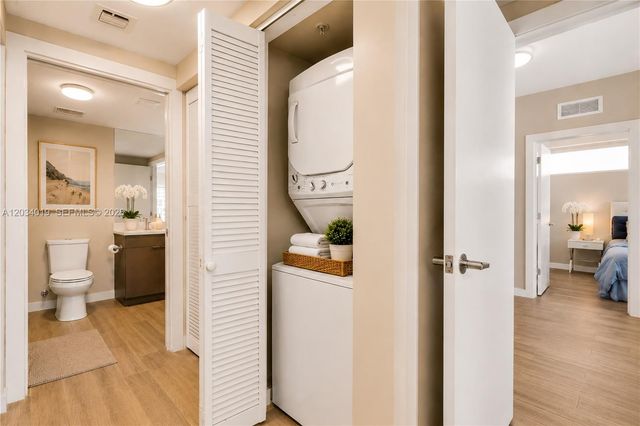 321 NE 26th Street 806, Miami, FL 33137