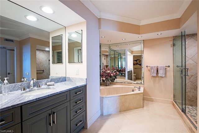 4401 Gulf Shore BLVD N 1007, Naples, FL 34103