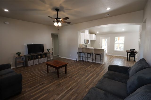175 Lori Drive, Mineral Wells, TX 76067
