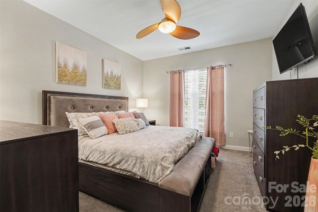 10616 Hill Point Court, Charlotte, NC 28262