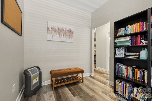 10616 Hill Point Court, Charlotte, NC 28262