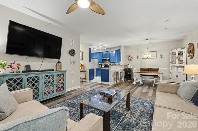 10616 Hill Point Court, Charlotte, NC 28262