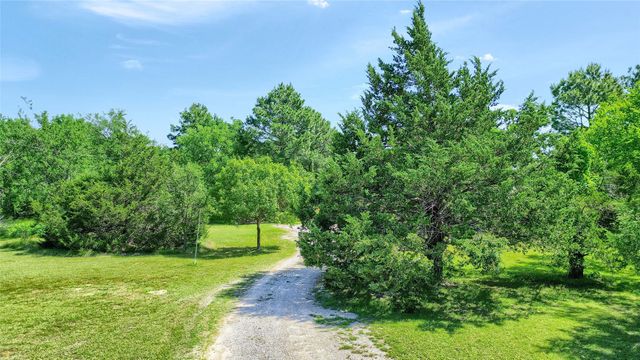 81 CR 118, Whitesboro, TX 76273