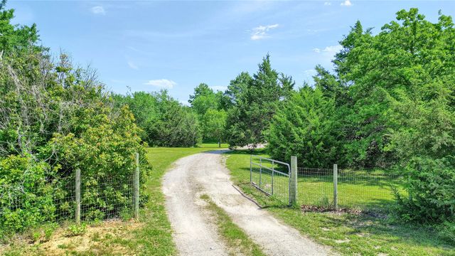 81 CR 118, Whitesboro, TX 76273