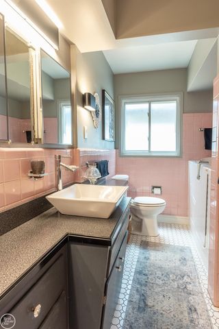 8324 Darlene Street, Warren, MI 48093