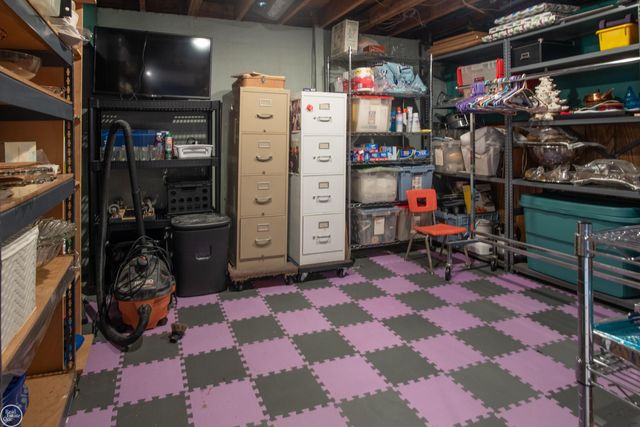 8324 Darlene Street, Warren, MI 48093