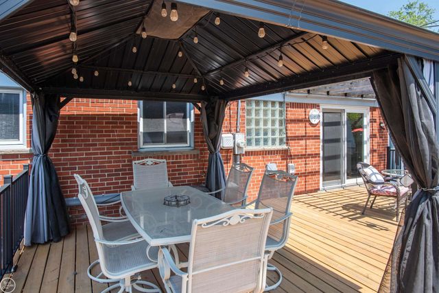 8324 Darlene Street, Warren, MI 48093