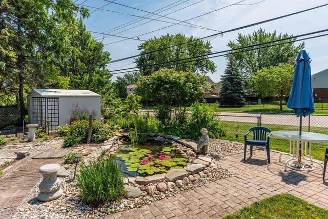 8324 Darlene Street, Warren, MI 48093