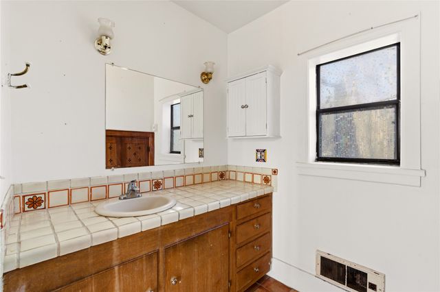 1 Opera House Road, Madrid, NM 87010