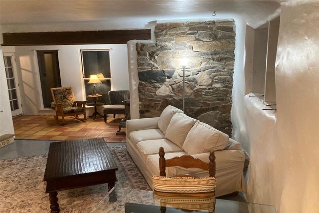 1 Opera House Road, Madrid, NM 87010