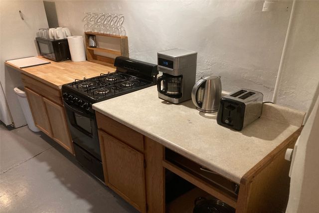 1 Opera House Road, Madrid, NM 87010