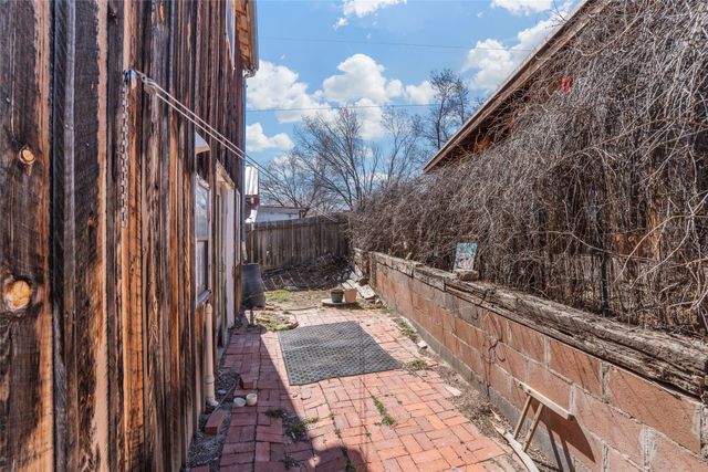 1 Opera House Road, Madrid, NM 87010