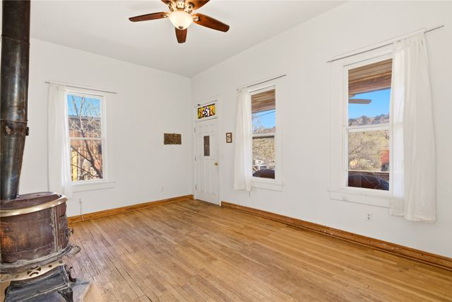 1 Opera House Road, Madrid, NM 87010