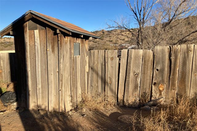 1 Opera House Road, Madrid, NM 87010