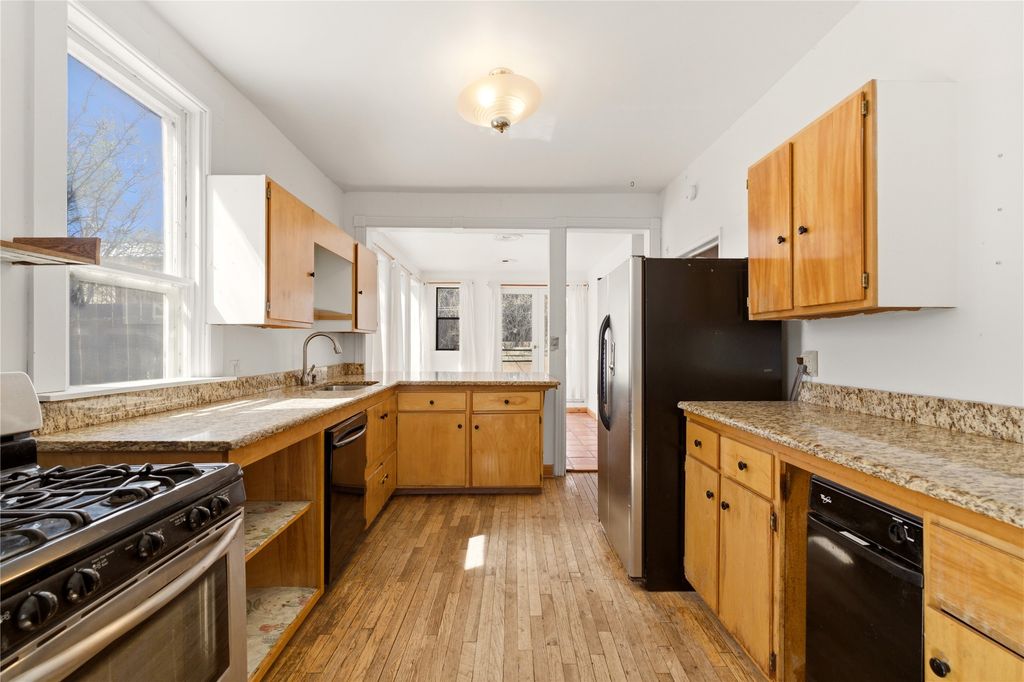 1 Opera House Road, Madrid, NM 87010