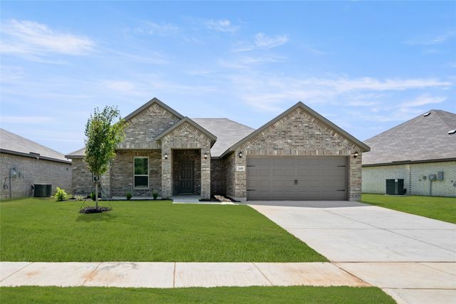 2608 Streamside Drive, Burleson, TX 76028