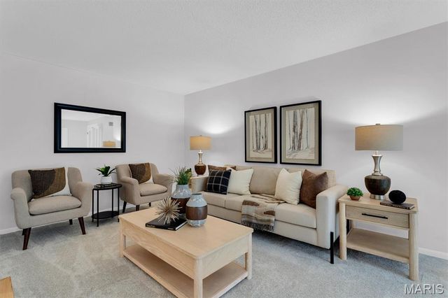 13150 Royal Pines Drive 1, Maryland Heights, MO 63146