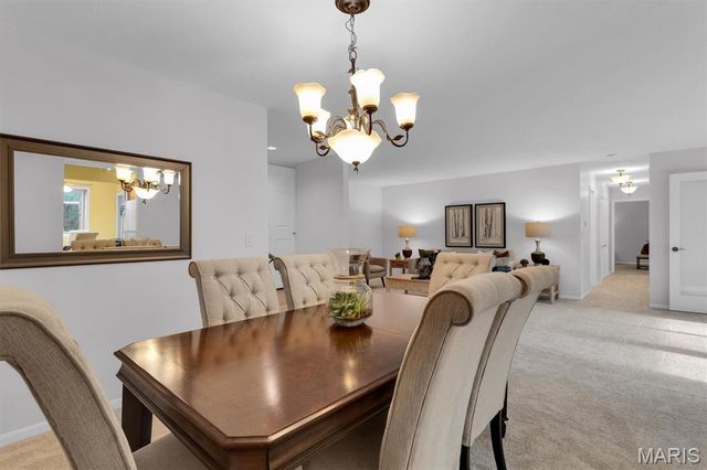 13150 Royal Pines Drive 1, Maryland Heights, MO 63146