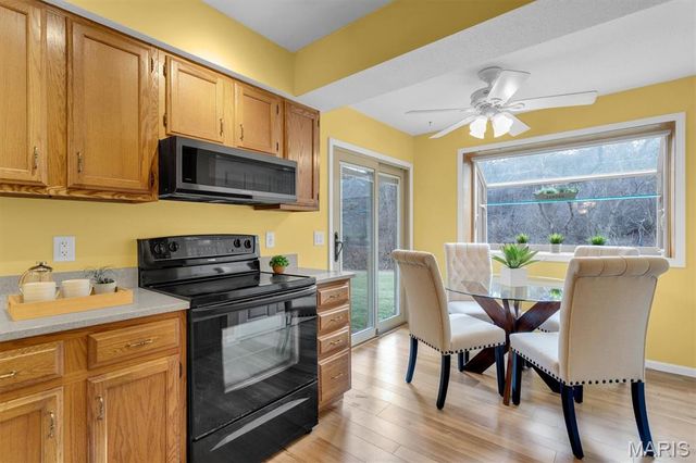 13150 Royal Pines Drive 1, Maryland Heights, MO 63146