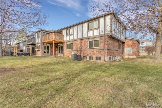 13150 Royal Pines Drive 1, Maryland Heights, MO 63146