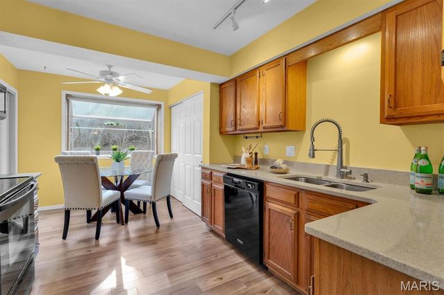 13150 Royal Pines Drive 1, Maryland Heights, MO 63146