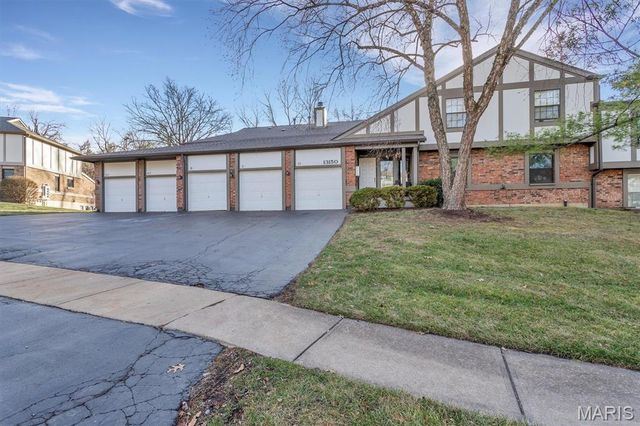 13150 Royal Pines Drive 1, Maryland Heights, MO 63146