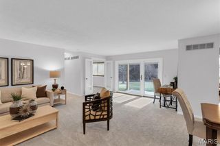 13150 Royal Pines Drive 1, Maryland Heights, MO 63146