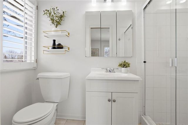 8329 Reinhardt Street, Prairie Village, KS 66206