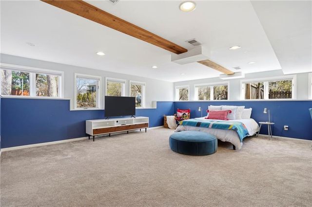 8329 Reinhardt Street, Prairie Village, KS 66206