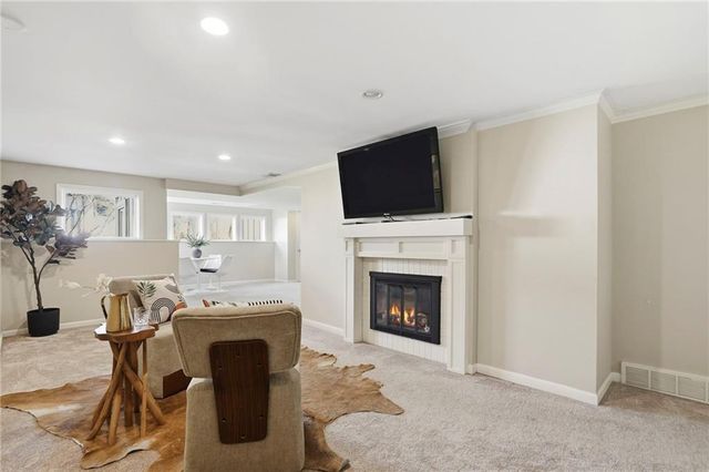 8329 Reinhardt Street, Prairie Village, KS 66206