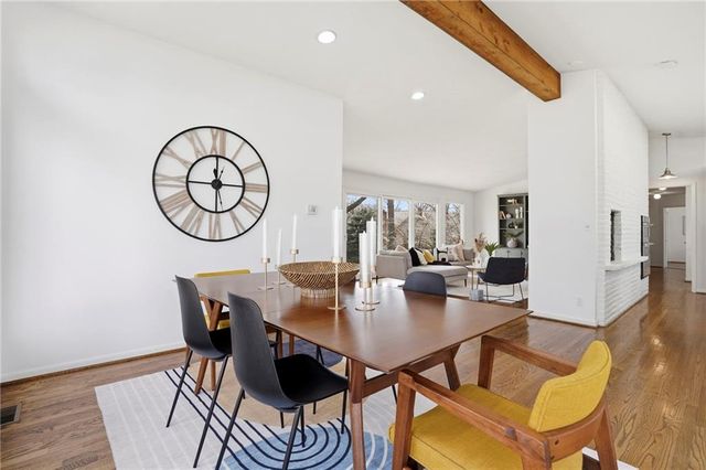 8329 Reinhardt Street, Prairie Village, KS 66206