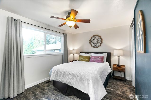 4226 Sunset Drive W, University Place, WA 98466