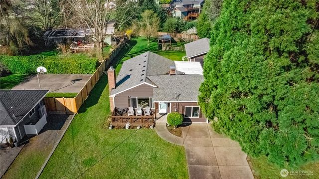 4226 Sunset Drive W, University Place, WA 98466