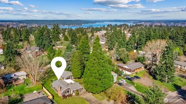 4226 Sunset Drive W, University Place, WA 98466
