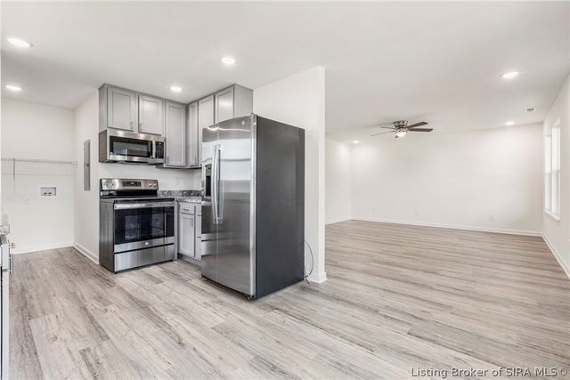 2039 Edgewood Drive, Charlestown, IN 47111