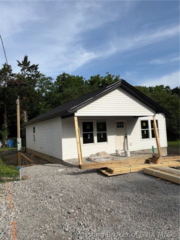 2039 Edgewood Drive, Charlestown, IN 47111