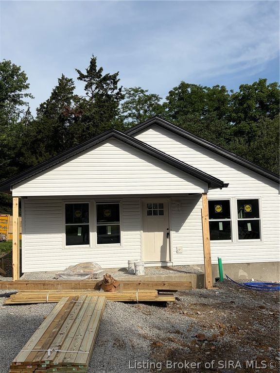 2039 Edgewood Drive, Charlestown, IN 47111