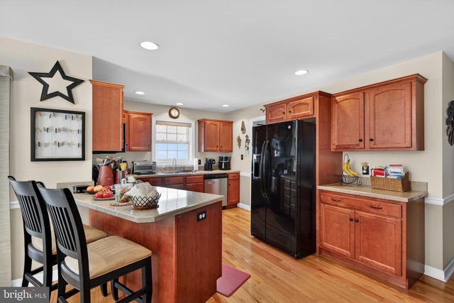 5123 SUMMERFIELD DR, Mount Joy, PA 17552